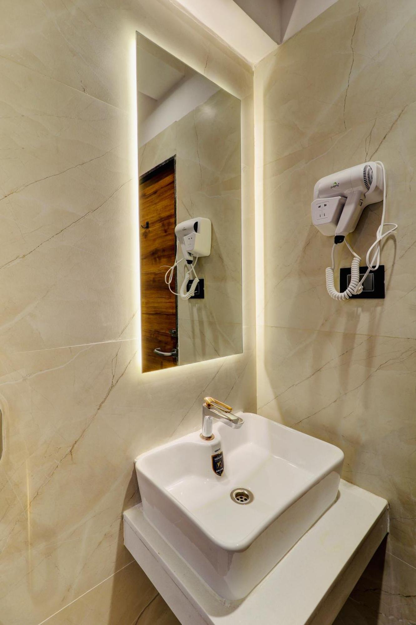 Home2 Suites And Service Apartments, Mumbai Airport Exterior foto